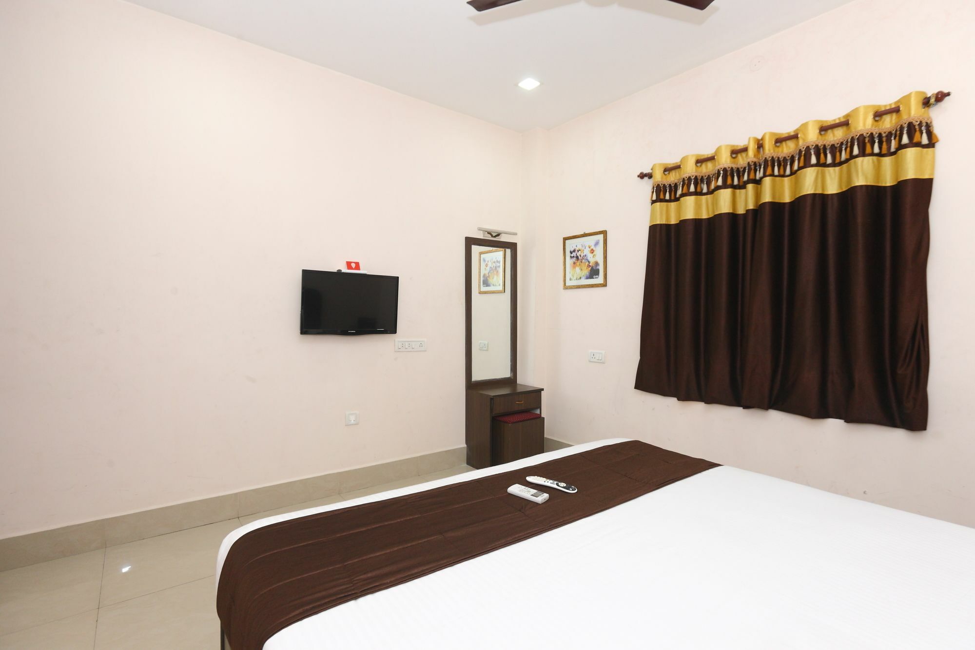 Hotel O Raaj Residency Csennai Kültér fotó