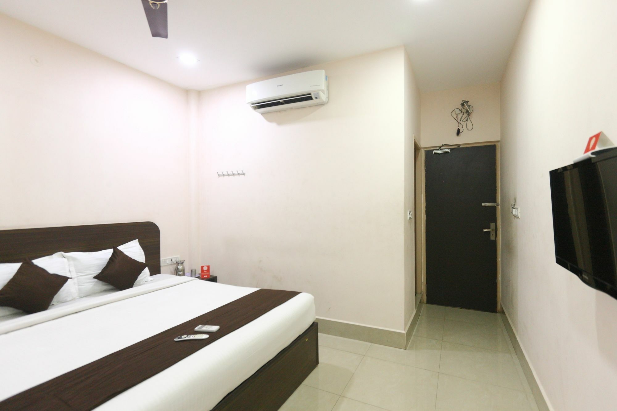 Hotel O Raaj Residency Csennai Kültér fotó